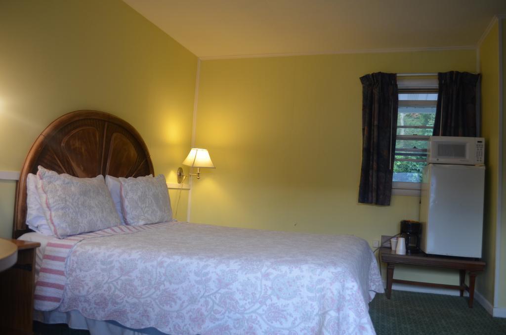 Clinton Motel Luaran gambar