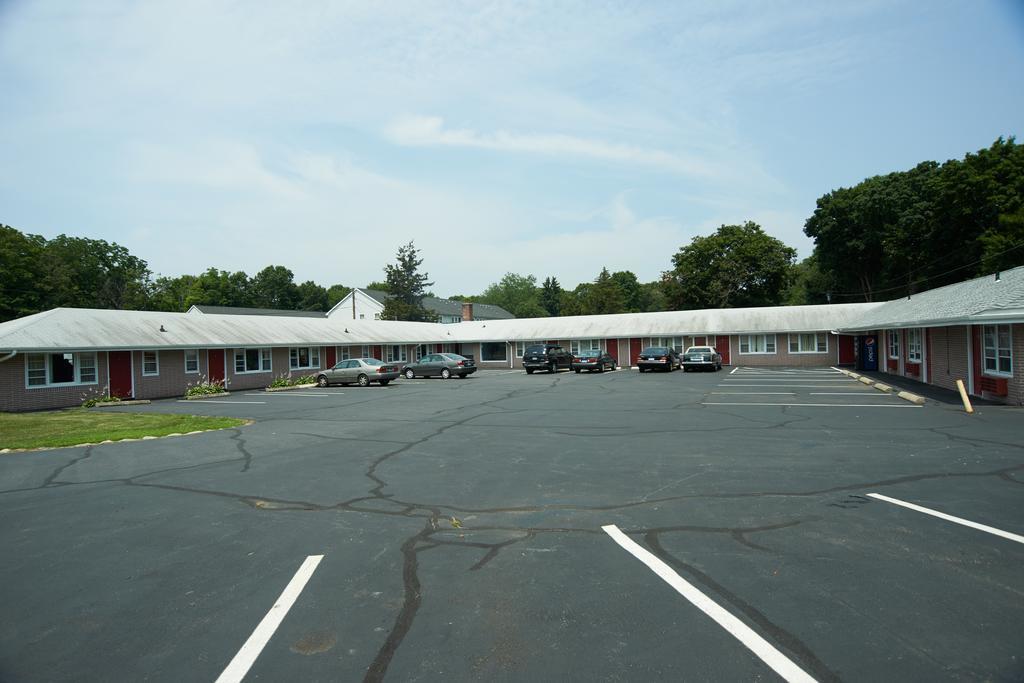 Clinton Motel Luaran gambar