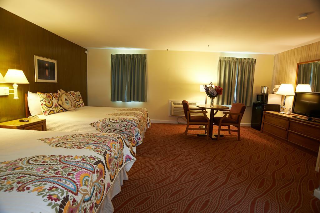 Clinton Motel Luaran gambar